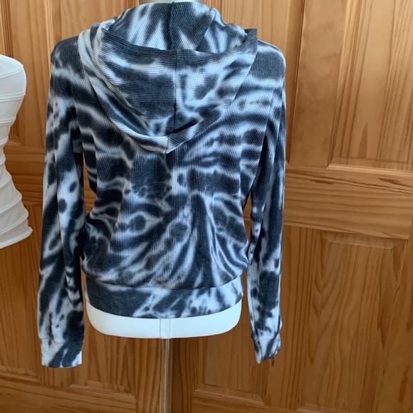 R D STYLE TYE DYE ZIPPER  HOODED SWEATSHIRT XS NWT - Picture 3 of 11